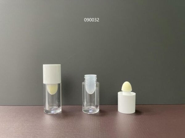 090032
Loose Powder Jar with Applicator and Sifter
