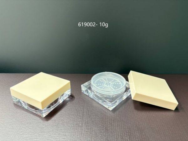619002
Loose Powder Jar with Sifter