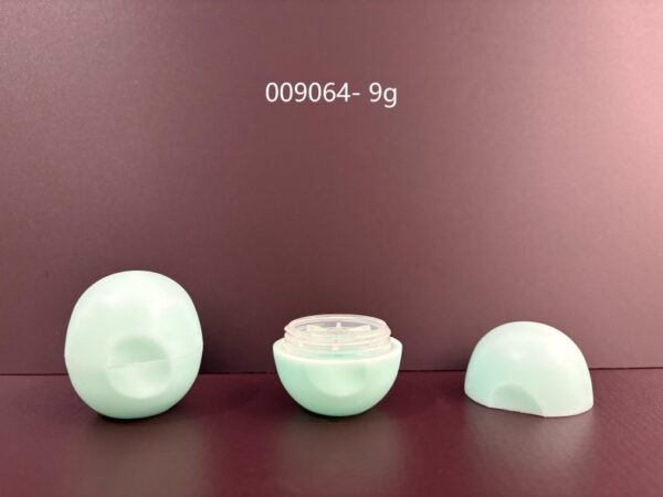 009064
Shaped Lipstick