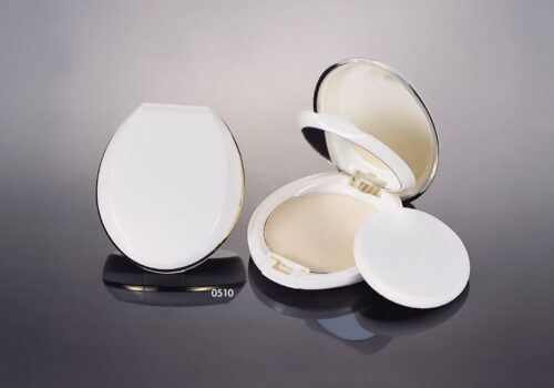 0510
Multi-Color Compact with Mirror and Center Plate
