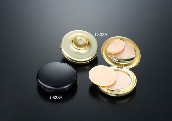 0833B
Compact with Mirror and Center Plate