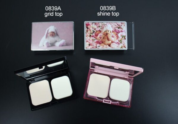 0839A
Square Compact with Mirror and Push-Button Closure