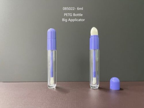 085022
Lipgloss with Applicator