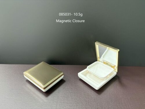 ct 085031
Square Compact with Mirror and Deco Top and Center Plate