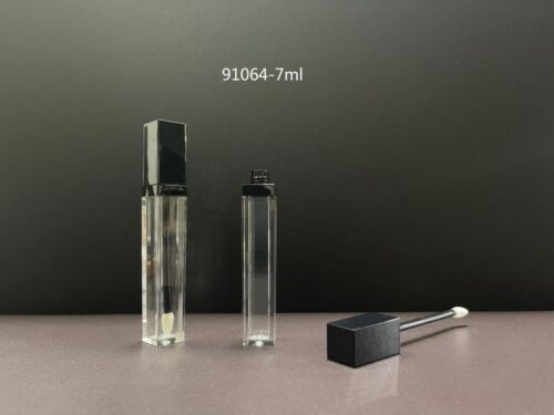 091064
Lipgloss with Applicator