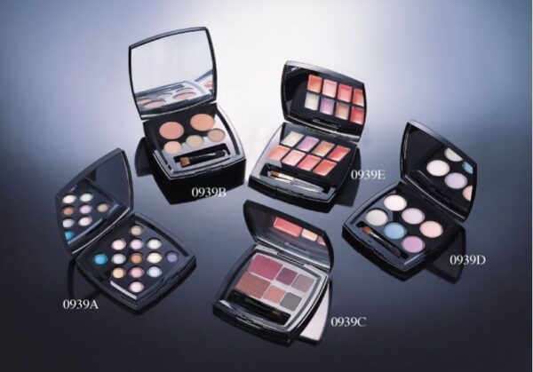 0939B
Multi-Color Square Compact with Mirror