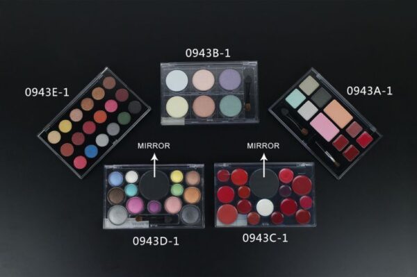 0943B
Multi-Color Square Compact with Mirror, Refillable