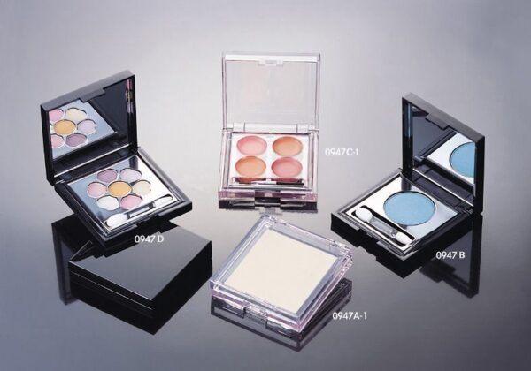 0947B
Square Compact with Mirror