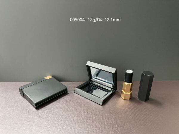 ct 095004
Square Compact with Mirror