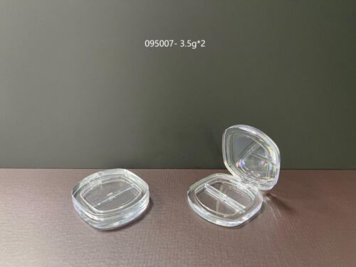 095007
Multi-Color Shaped Compact with Snap Closure