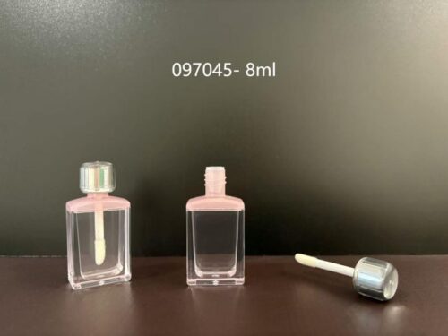 097045
Square Lipgloss with Applicator
