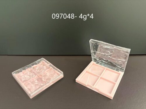 097048
Multi-Color Square Compact with Snap Closure