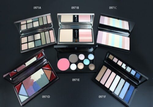 0971A
Multi-Color Square Compact with Mirror