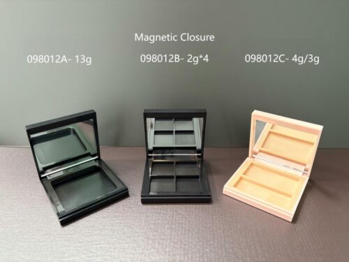 098012A
Square Compact with Mirror
