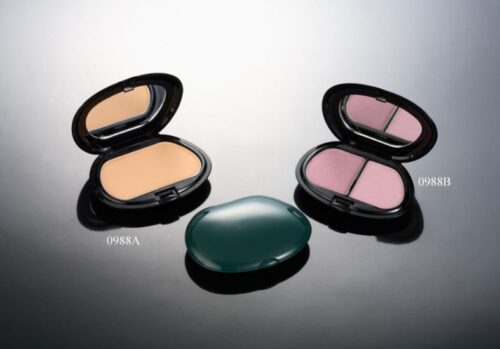 0988A
Compact with Mirror and Snap Closure