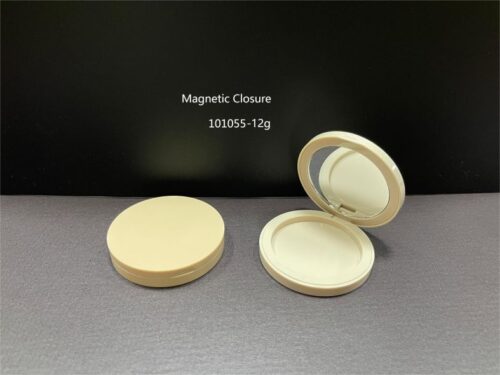 101055
Compact with Mirror and Magnetic Closure