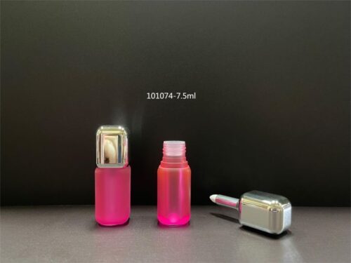 101074
Square Lipgloss with Applicator