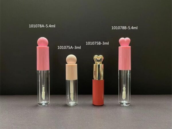 101075A
Lipgloss with Applicator