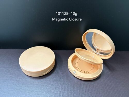 101128
Compact with Mirror and Center Plate and Magnetic Closure