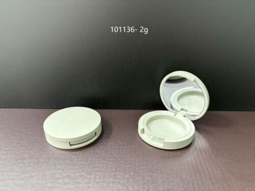 101136
Compact with Mirror
