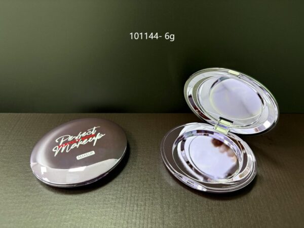 101144
Compact with Mirror and Snap Closure