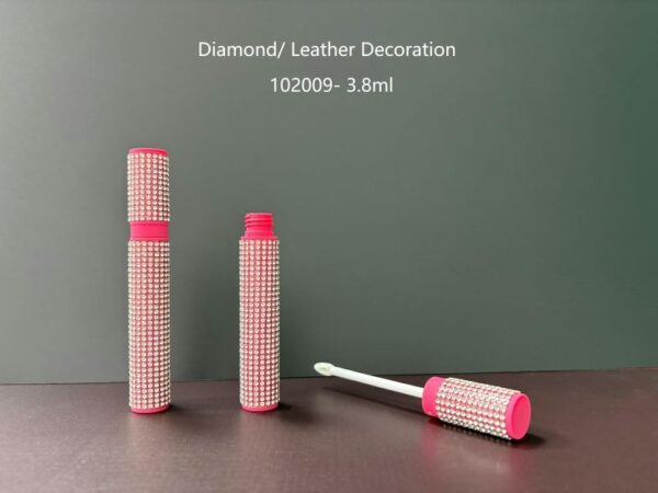 102009
Lipgloss with Applicator and Deco Top