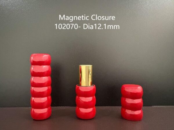 102070-3.8g-Single-Magnetic_Closure-ABS_Aluminum 102070
Lipstick with Magnetic Closure