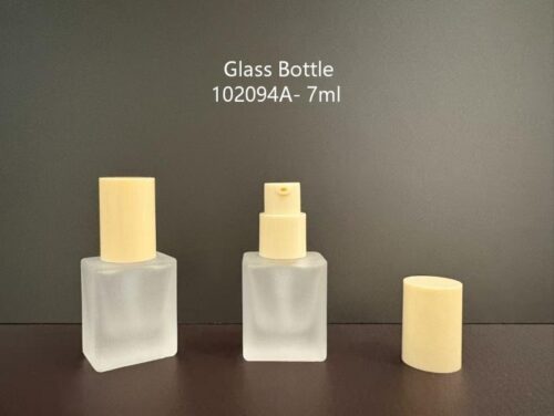 102094A-7
Square Bottle