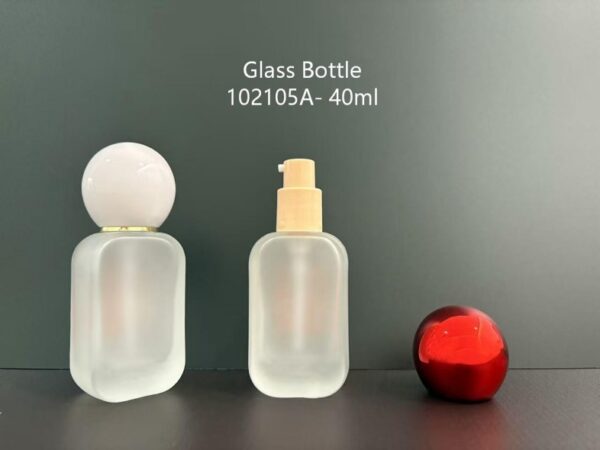 102105A-40
Square Bottle