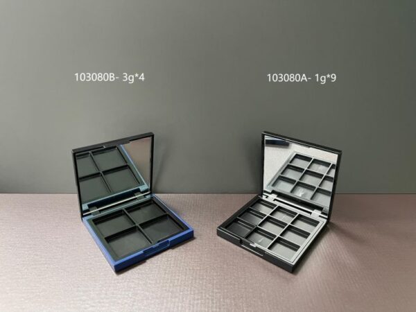 103080B
Multi-Color Square Compact with Mirror and Snap Closure