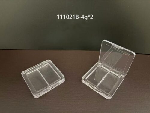 111021B
Multi-Color Square Compact with Snap Closure