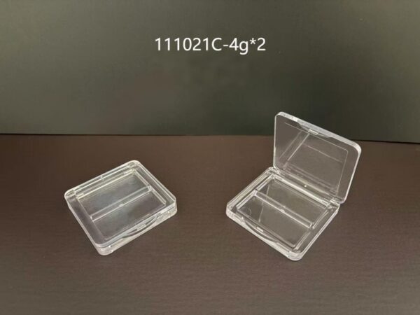 111021C
Multi-Color Square Compact with Snap Closure