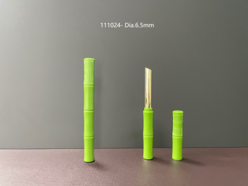 111024
Shaped Lipstick
