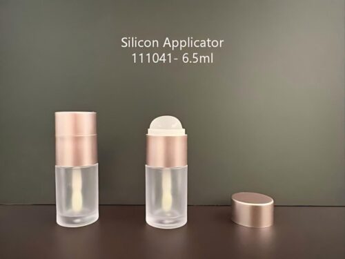 111041
Lipgloss with Applicator