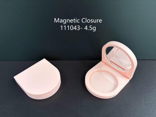 111043
Shaped Compact with Mirror and Magnetic Closure