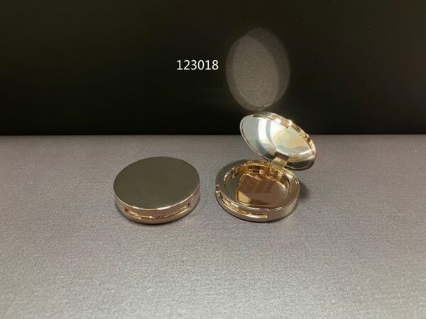 123018
Compact with Mirror