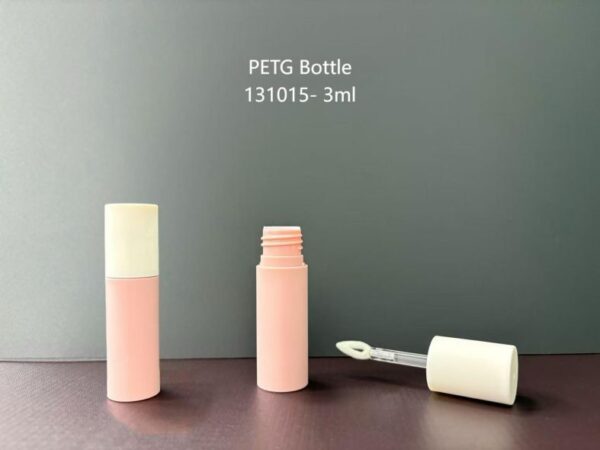 131015
Lipgloss with Applicator