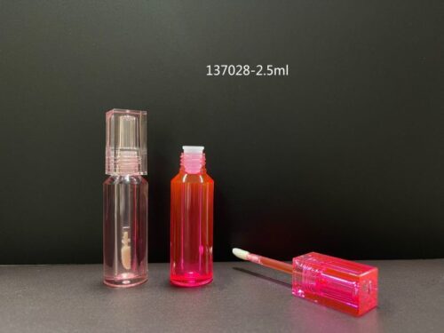 137028
Lipgloss with Applicator