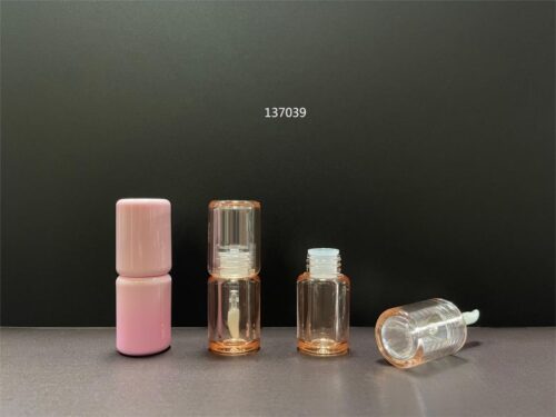 137039
Lipgloss with Applicator