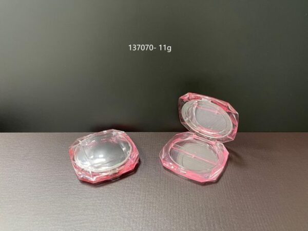 137070
Multi-Color Compact with Snap Closure