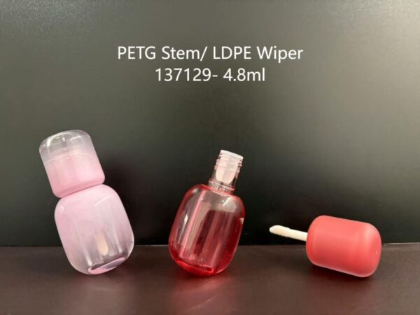 137129
Shaped Lipgloss with Applicator