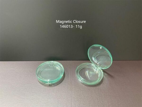 146013
Compact with Magnetic Closure