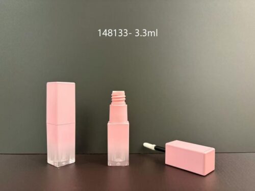 148133
Square Lipgloss with Applicator