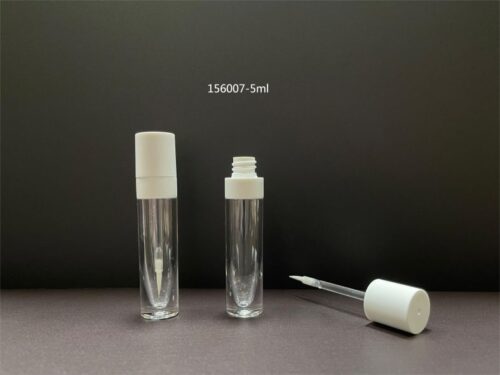 156007
Lipgloss with Applicator