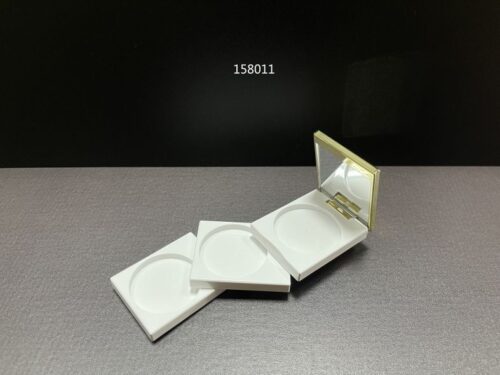 158011
Multi-Color Square Compact with Mirror and Magnetic Closure, Stackable