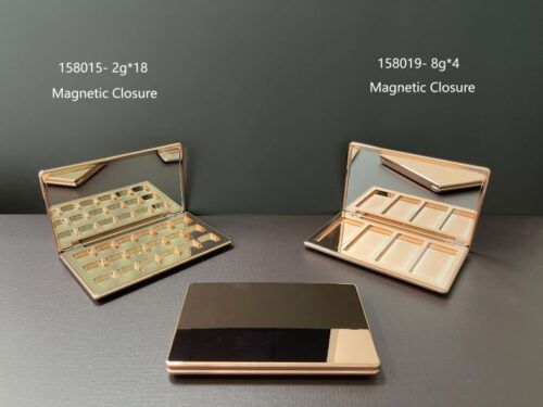 158015
Multi-Color Square Compact with Mirror and Magnetic Closure