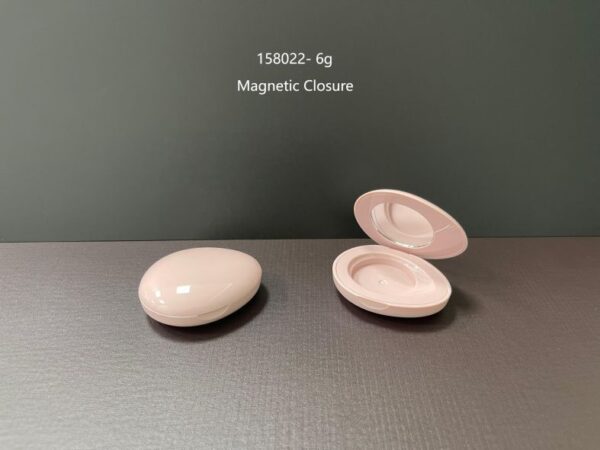 158022
Compact with Mirror and Magnetic Closure