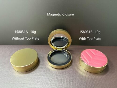 158031A
Compact with Mirror and Magnetic Closure