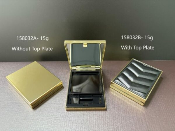 158032A
Square Compact with Mirror