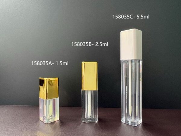 158035B
Square Lipgloss with Applicator